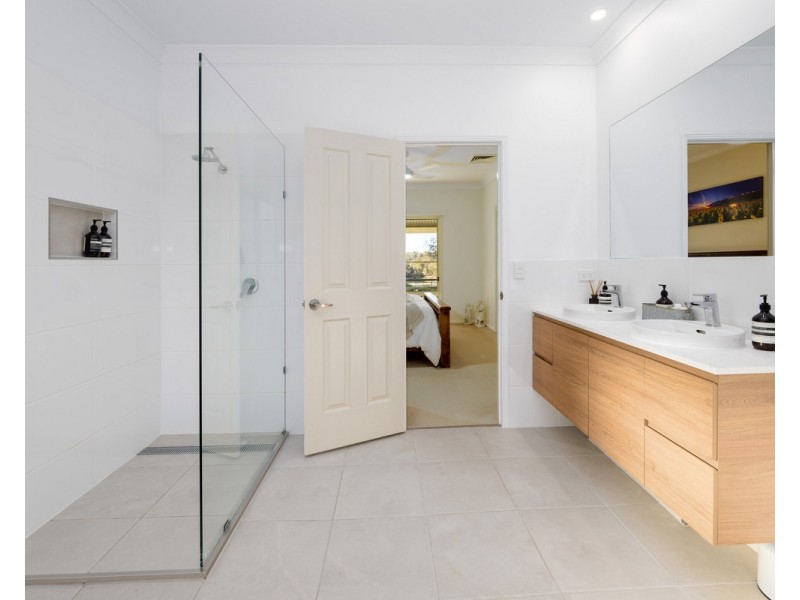 47 Halls Road, Yangan QLD 4371