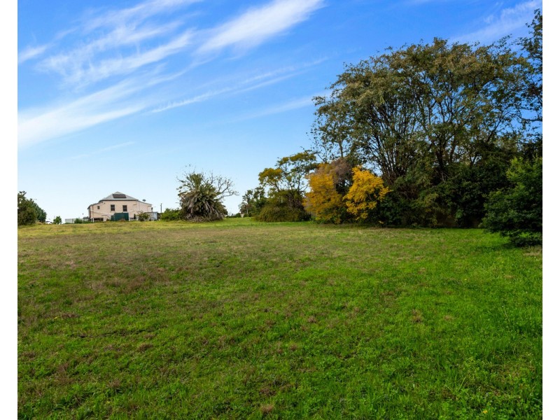 1 & 2 Bakers Road, Mount Colliery QLD 4370