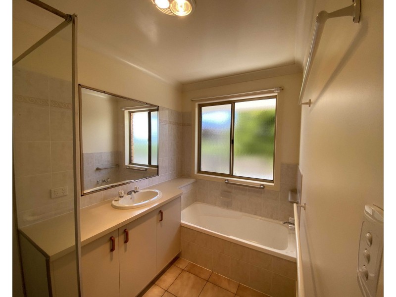 1/11 Kidman Drive, Warwick QLD 4370