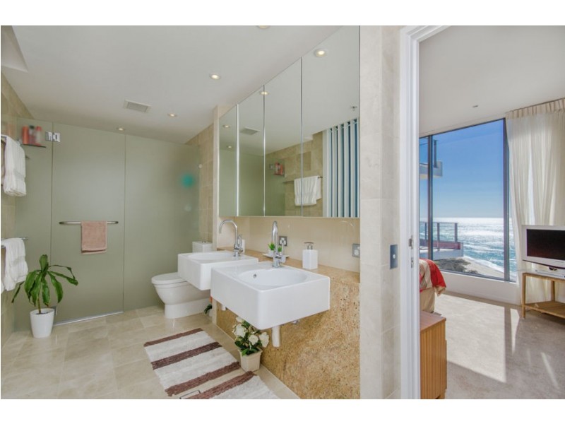 51/173 Old Burleigh Road, Broadbeach QLD 4218