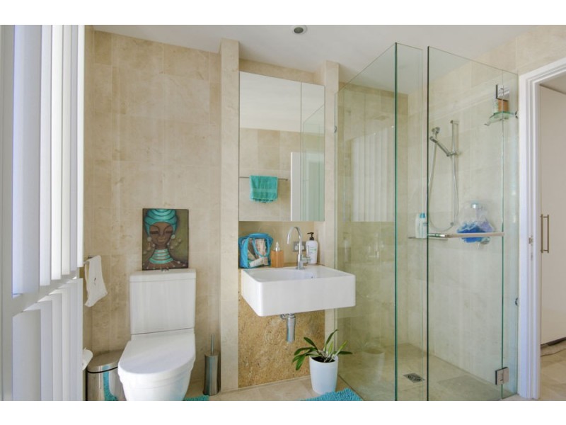 51/173 Old Burleigh Road, Broadbeach QLD 4218