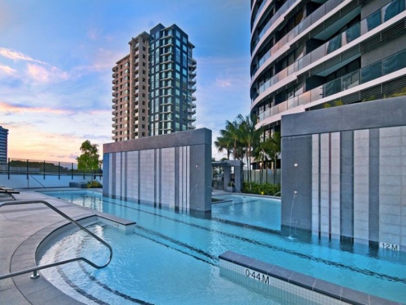 22805/ 21 Elizabeth Avenue, Broadbeach QLD 4218