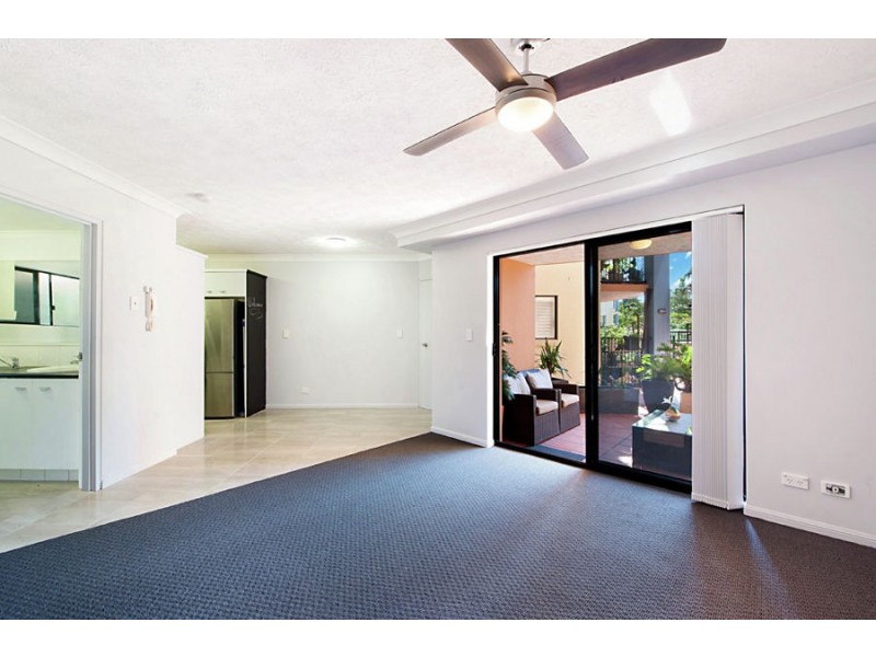 3/10-12 Darrambal Street, Surfers Paradise QLD 4217