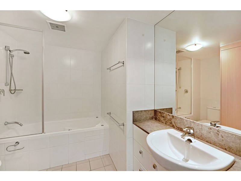 507/ 72-74 Surf Parade, Broadbeach QLD 4218