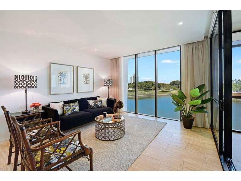 502 W Penthouse 1 Marina Drive, Benowa QLD 4217