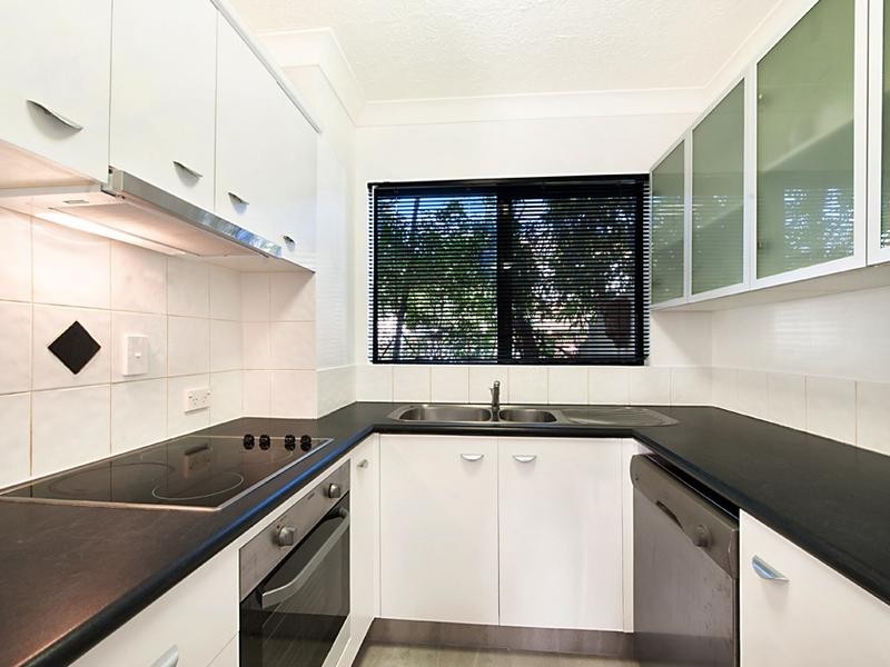3/10-12 Darrambul Street, Surfers Paradise QLD 4217