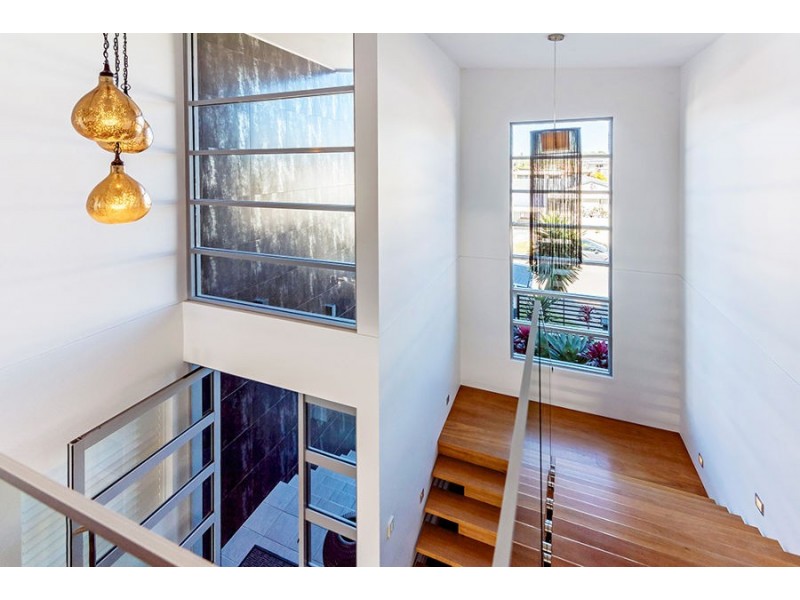 11 San Michele Court, Broadbeach Waters QLD 4218