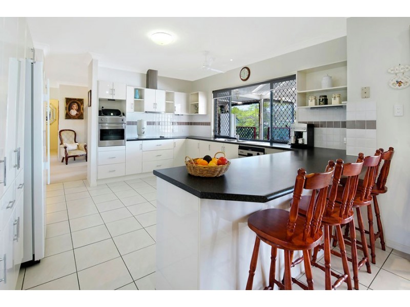 9 Pasture Place, Mount Nathan QLD 4211