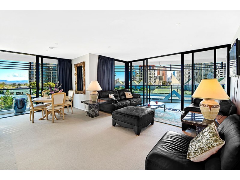 701/1 Oracle Boulevarde, Broadbeach QLD 4218