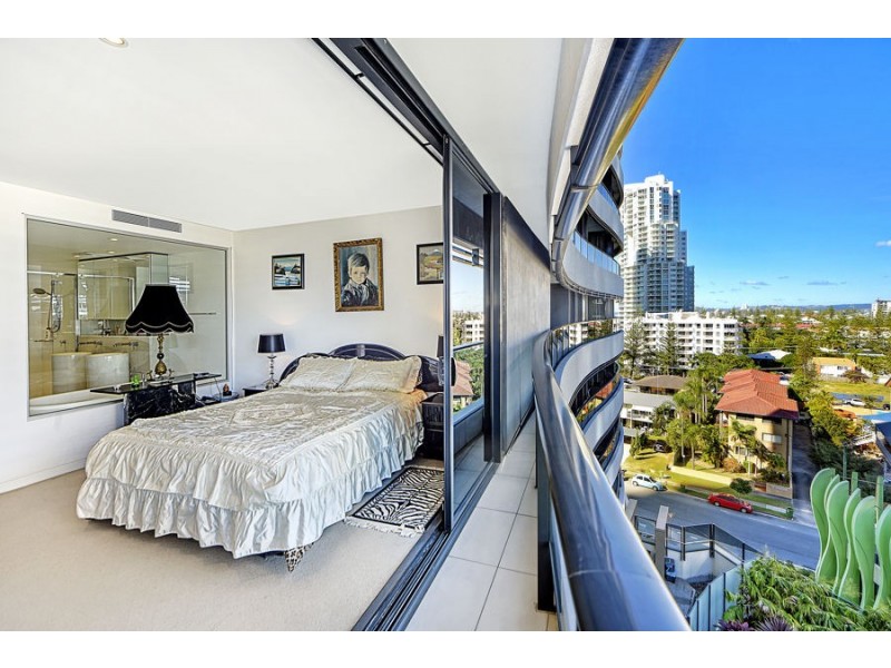 701/1 Oracle Boulevarde, Broadbeach QLD 4218