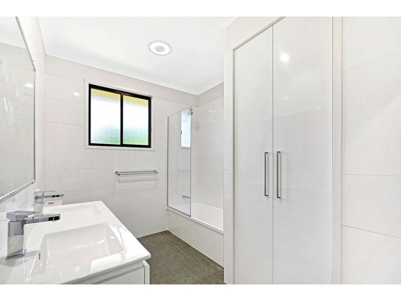 14 Joshua Place, Oxenford QLD 4210