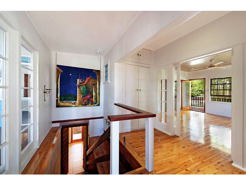 6 Coombe Place, Hope Island QLD 4212