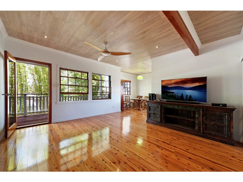 6 Coombe Place, Hope Island QLD 4212