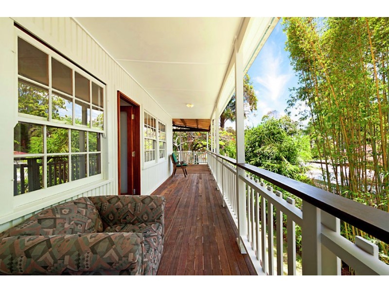 6 Coombe Place, Hope Island QLD 4212