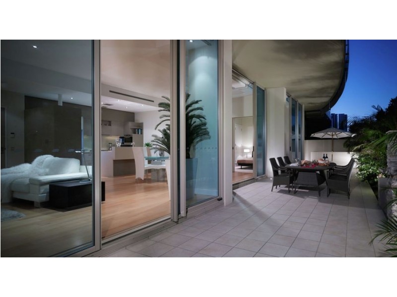 102/252 Hedges Avenue, Mermaid Beach QLD 4218