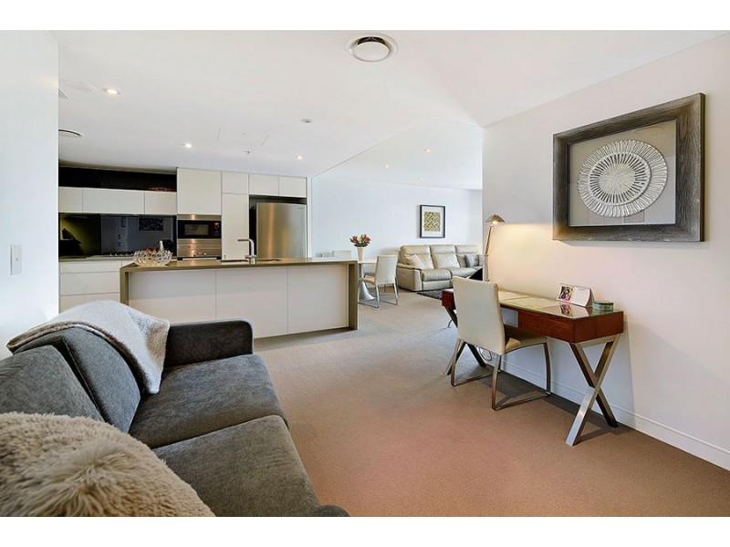 21301/21 Elizabeth Avenue Oracle Tower Two, Broadbeach QLD 4218