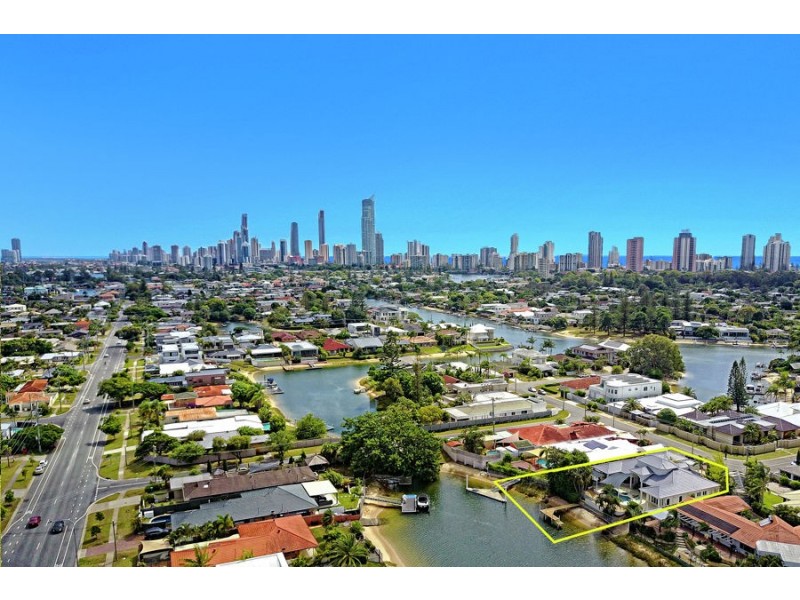 31 Beverley Crescent, Broadbeach Waters QLD 4218
