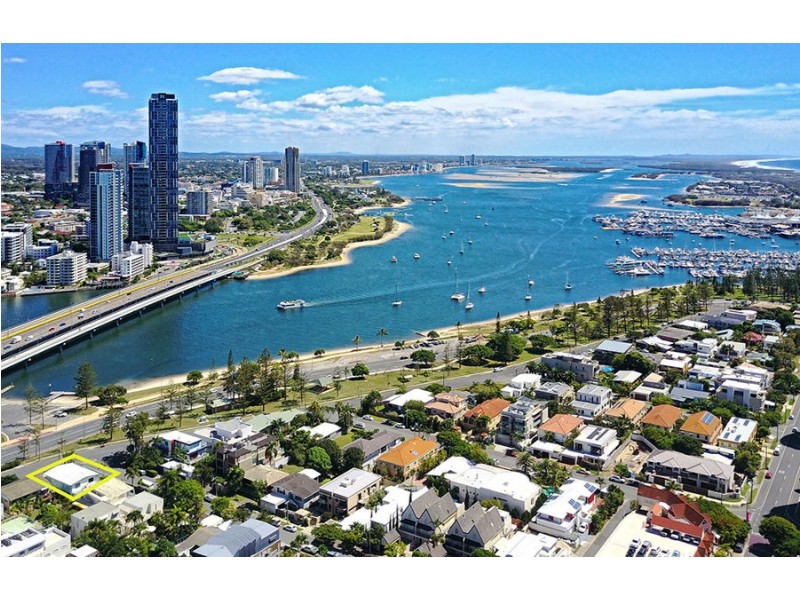 21 Rankin Parade, Main Beach QLD 4217