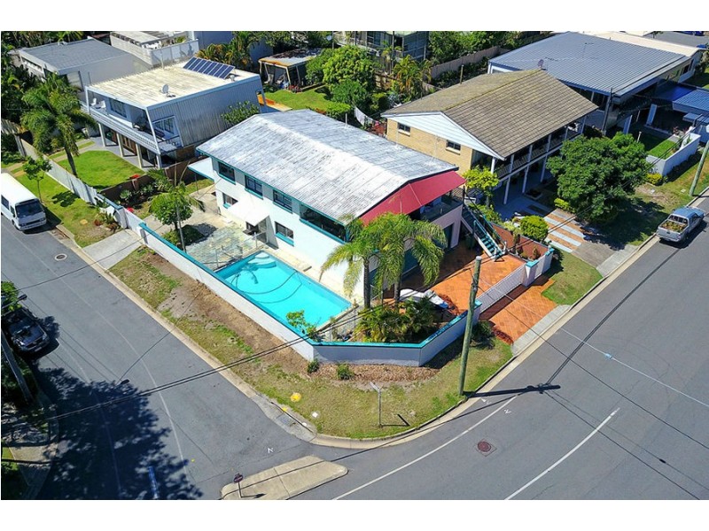 21 Rankin Parade, Main Beach QLD 4217