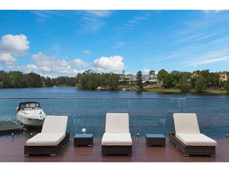 5 St Martin Place, Clear Island Waters QLD 4226