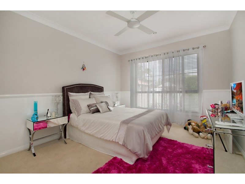 5 St Martin Place, Clear Island Waters QLD 4226