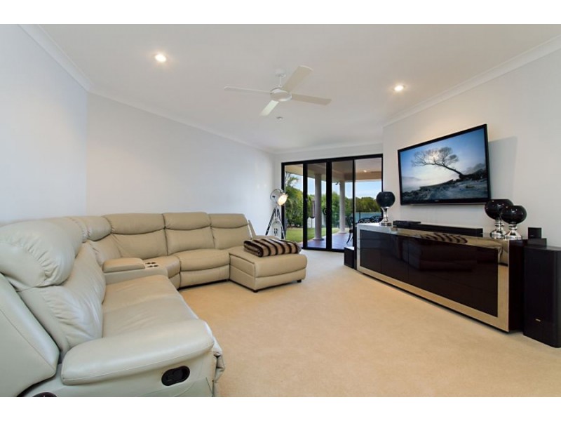 5 St Martin Place, Clear Island Waters QLD 4226
