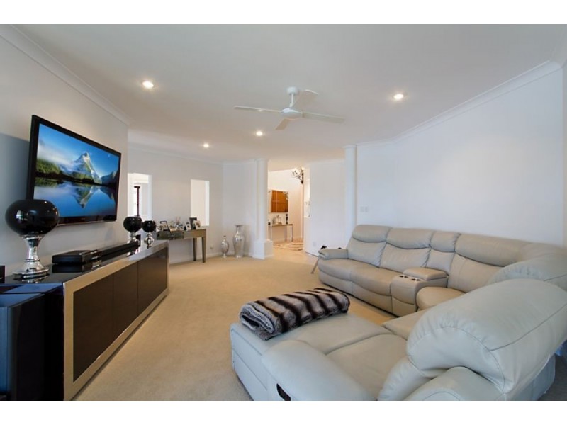 5 St Martin Place, Clear Island Waters QLD 4226