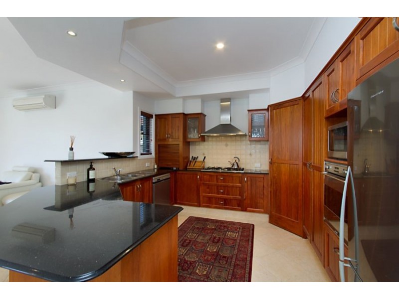 5 St Martin Place, Clear Island Waters QLD 4226