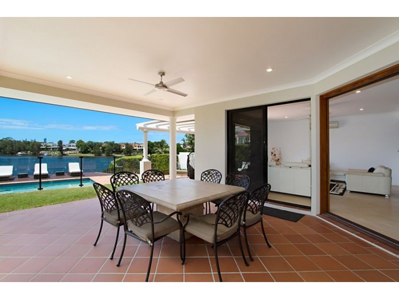 5 St Martin Place, Clear Island Waters QLD 4226