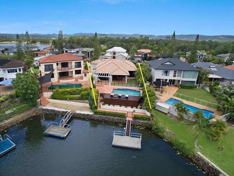 5 St Martin Place, Clear Island Waters QLD 4226