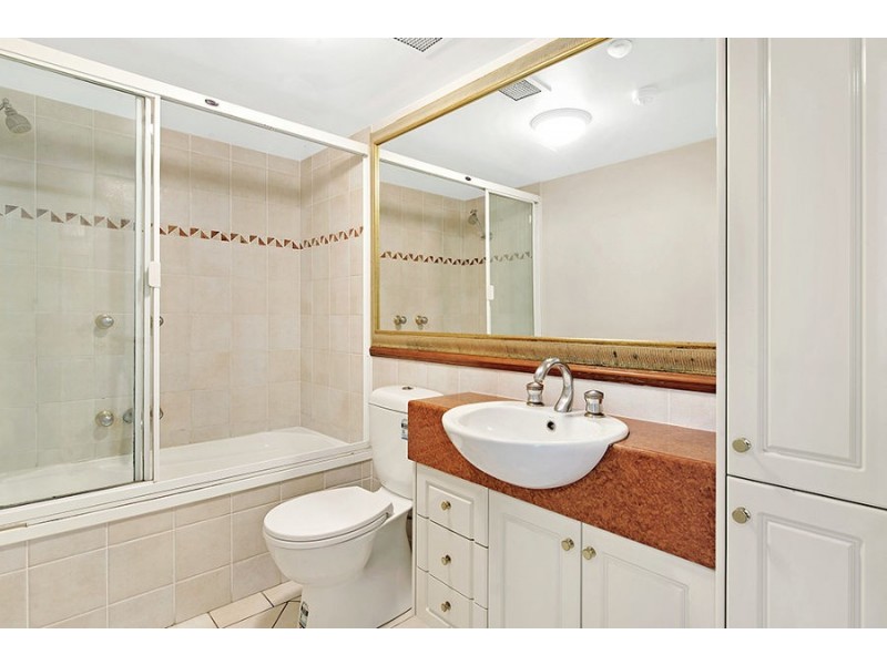 1905/90 Surf Parade, Broadbeach QLD 4218