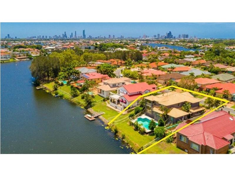 52 Martingale Curcuit, Clear Island Waters QLD 4226