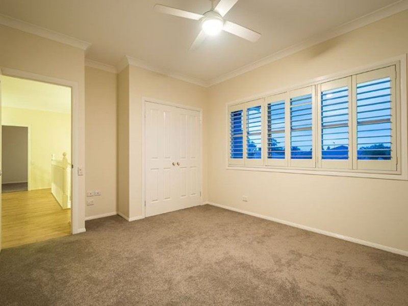 52 Martingale Curcuit, Clear Island Waters QLD 4226
