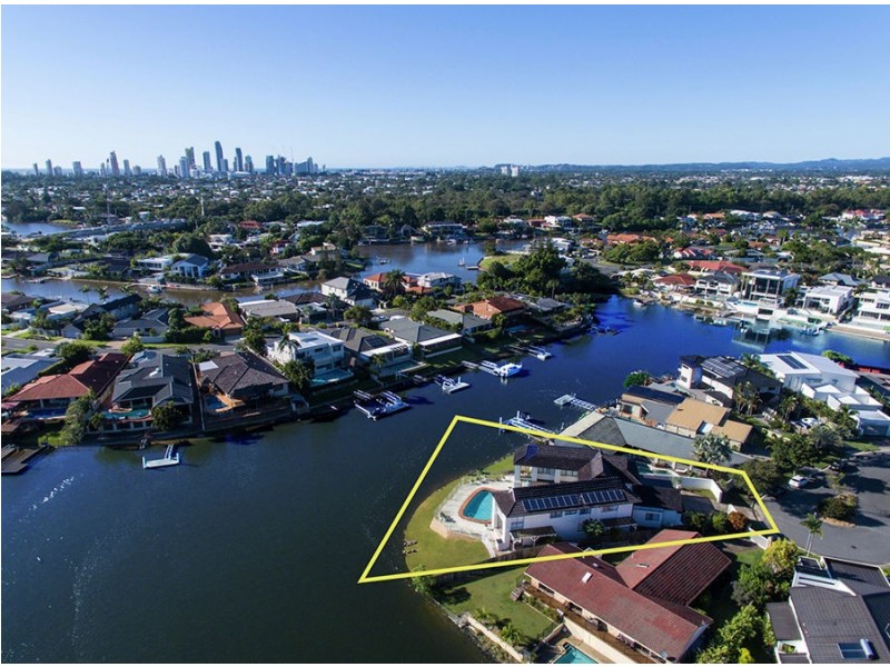 4 Saywell Street, Sorrento QLD 4217