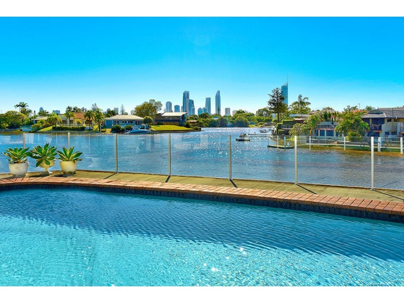 4 Saywell Street, Sorrento QLD 4217