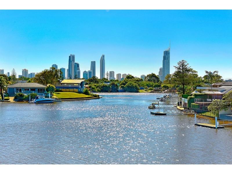 4 Saywell Street, Sorrento QLD 4217