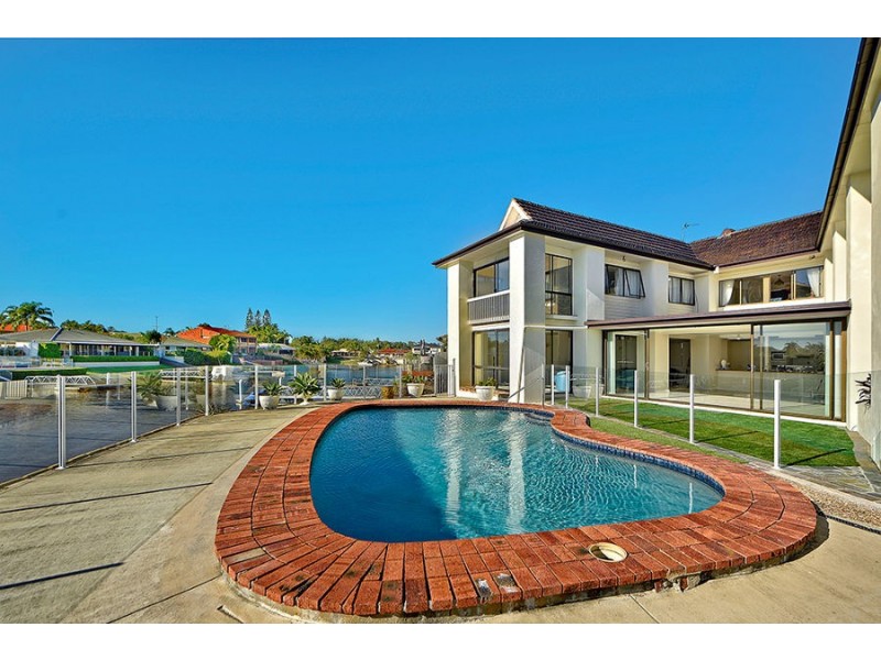4 Saywell Street, Sorrento QLD 4217