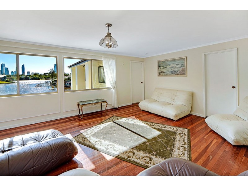 4 Saywell Street, Sorrento QLD 4217