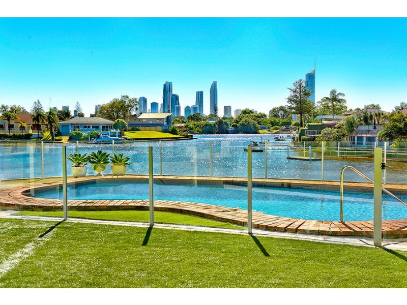 4 Saywell Street, Sorrento QLD 4217