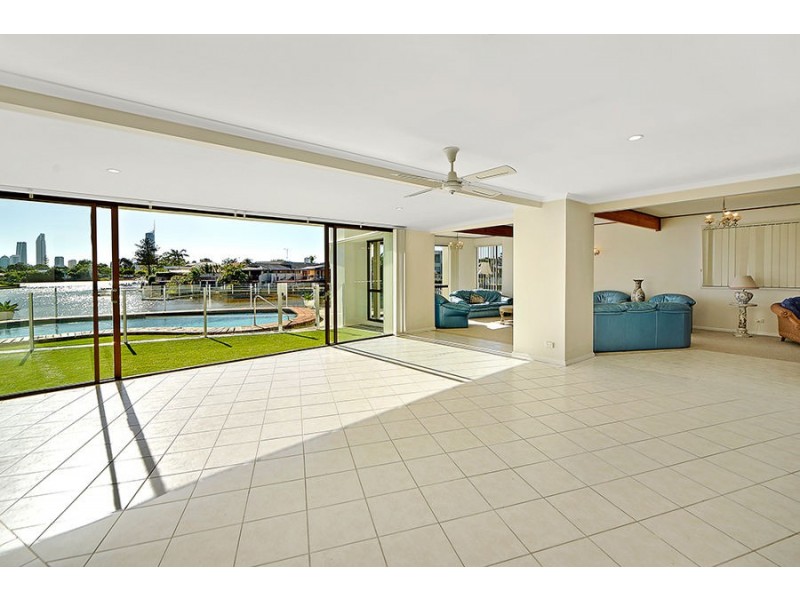 4 Saywell Street, Sorrento QLD 4217