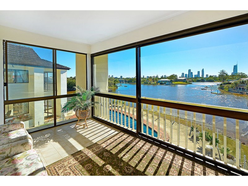 4 Saywell Street, Sorrento QLD 4217