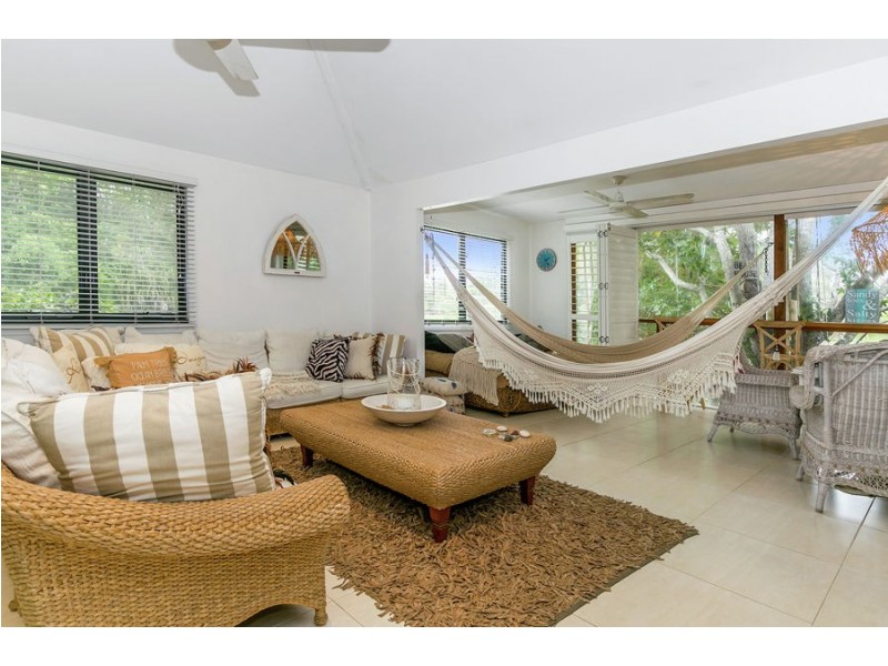 11 Wirildar Drive, Elanora QLD 4221