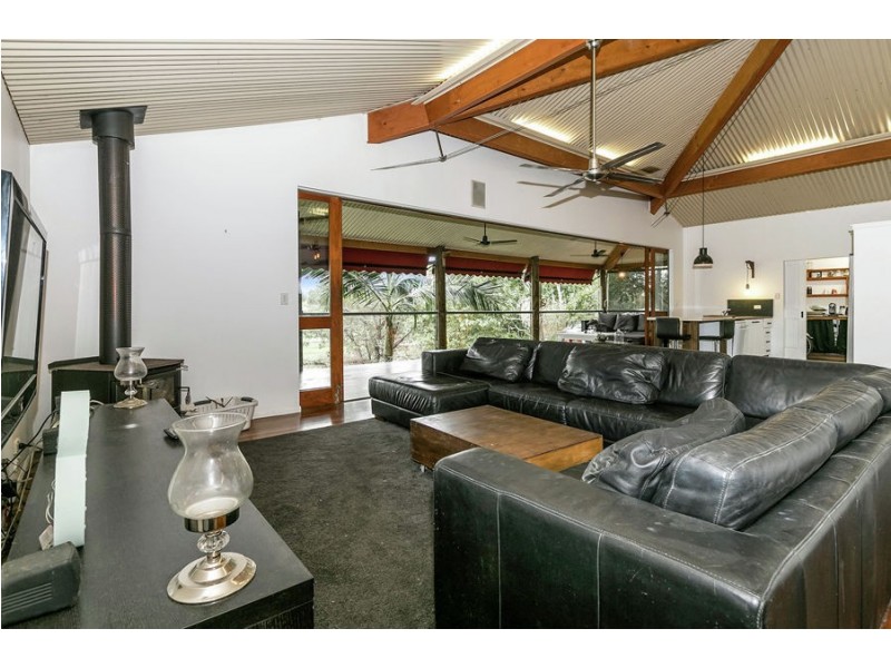 11 Wirildar Drive, Elanora QLD 4221