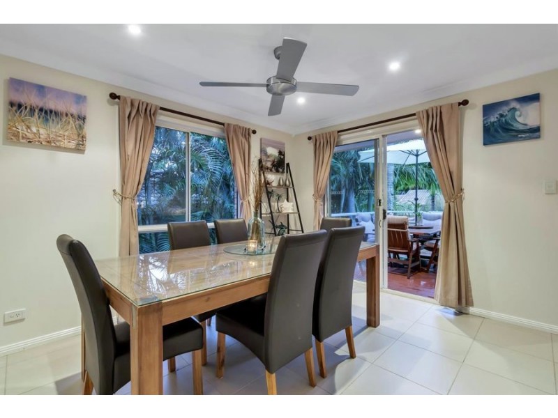 23 Kalamunda Close, Elanora QLD 4221