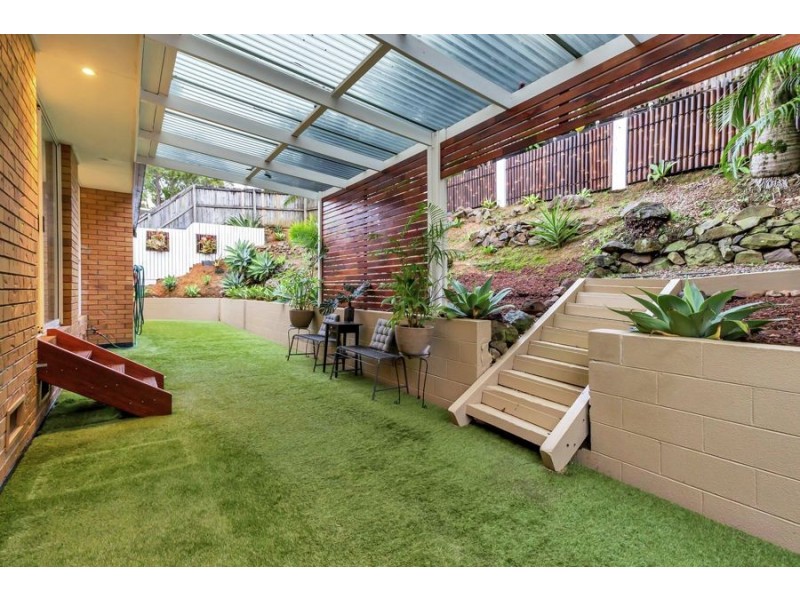 23 Kalamunda Close, Elanora QLD 4221