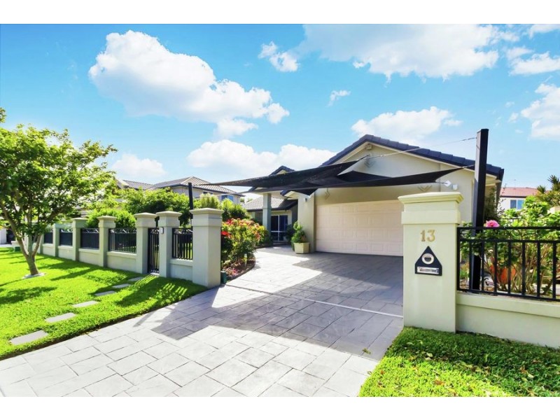 13 Kuranda Drive, Robina QLD 4226