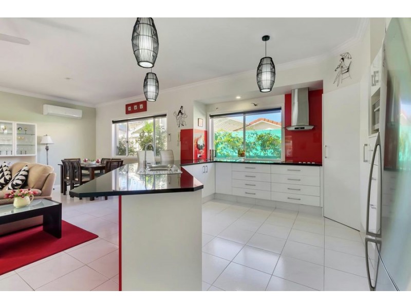 13 Kuranda Drive, Robina QLD 4226