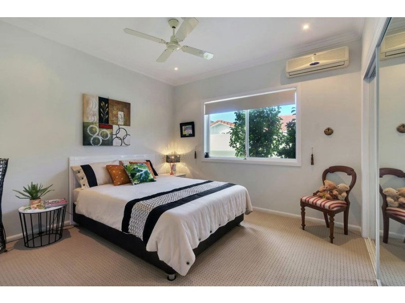 13 Kuranda Drive, Robina QLD 4226