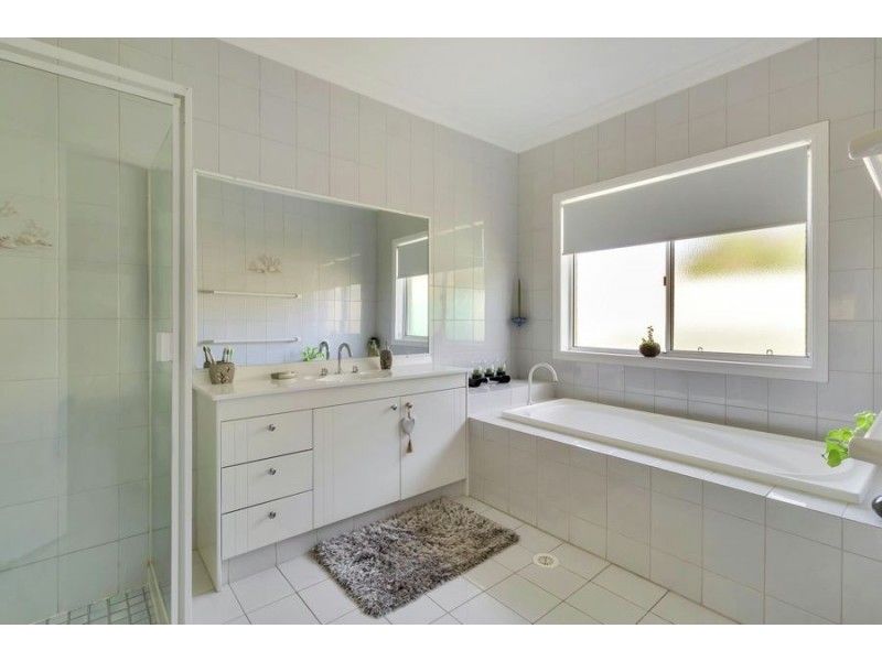 13 Kuranda Drive, Robina QLD 4226