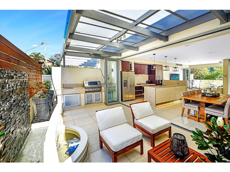 4/13 Second Avenue, Broadbeach QLD 4218